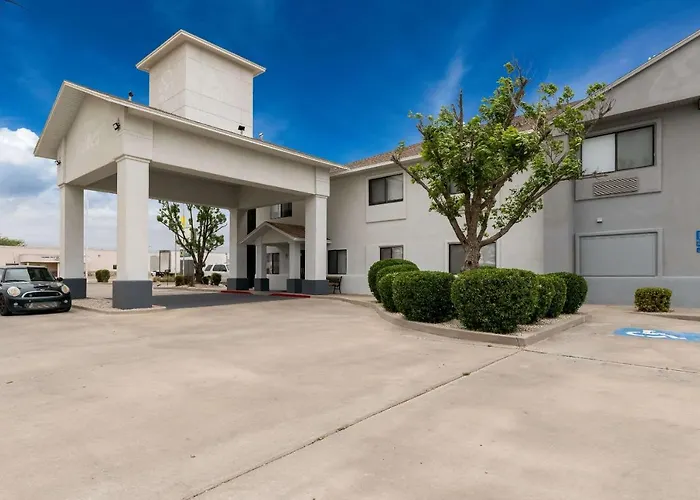 Legacy Inn & Suites